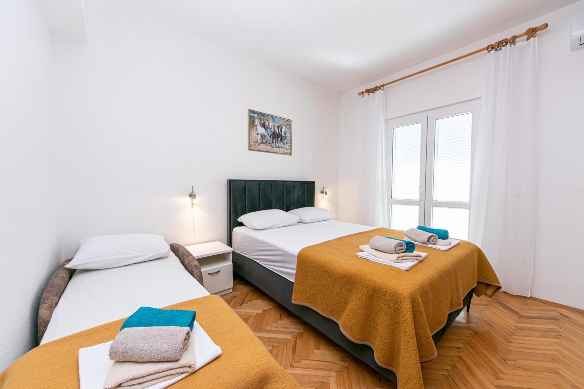 Apartments With A Parking Space Pisak, Omis - 5975 מראה חיצוני תמונה